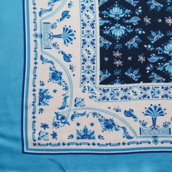 Twill de viscose - Conte d'hiver bleu - Tissus - Carole Rampinetta - R TwillViscose ConteHiverMarine scaled