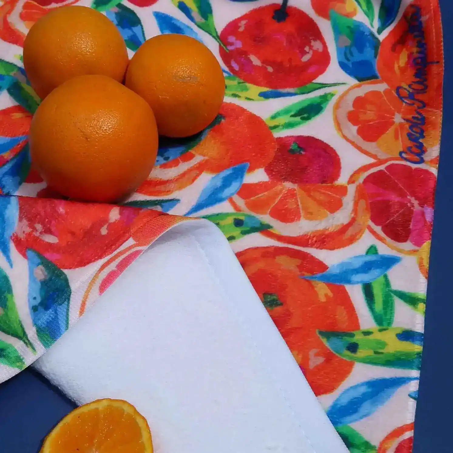 Serviette de plage - Agadir - Serviette de plage - Carole Rampinetta - R ServiettesPlage WEB Agadir scaled ezgif com optiwebp