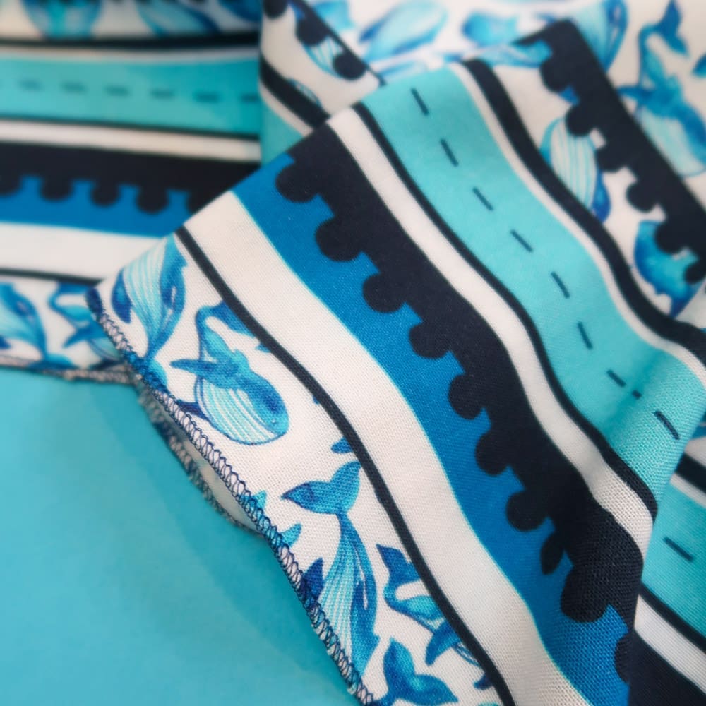 Bandana - Danse des baleines - Foulards & Co - Carole Rampinetta - R Bandana Baleines WEB