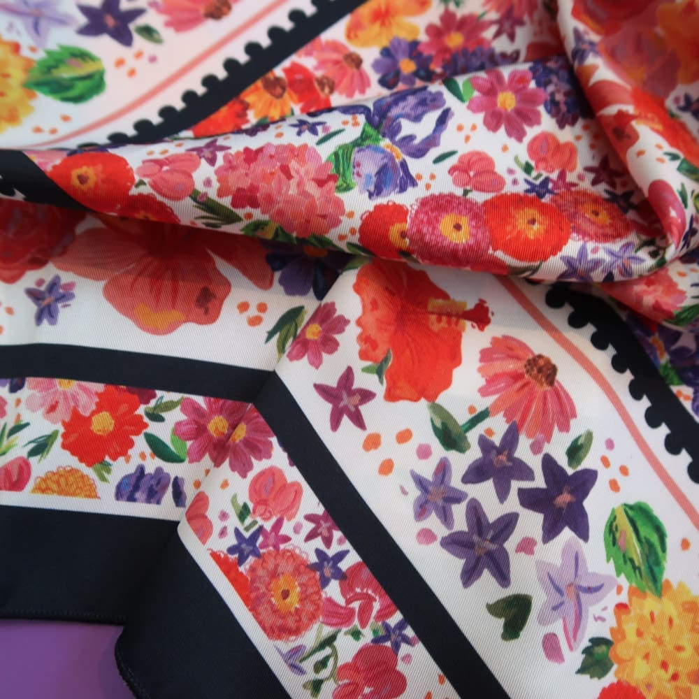 Foulard - Fleurs d'été - Foulards & Co - Carole Rampinetta - R Foulard FleursDEte WEB